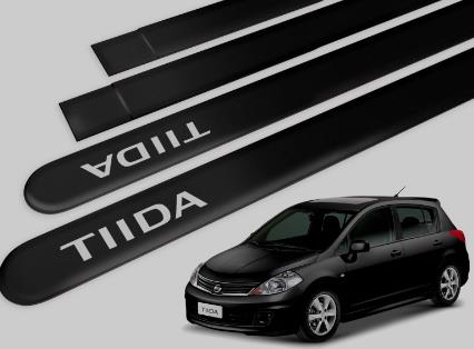 FRISO LATERAL NISSAN TIIDA PRETO